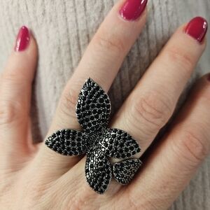 NEW Black Crystalled Floral Ring